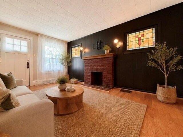 House for sale in Pittsburg, Pennsylvania