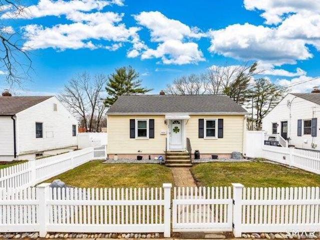 House for sale in Plainville, Connecticut