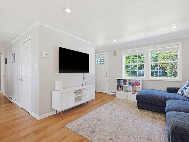 House for sale in Plainville, Massachusetts