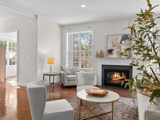 House for sale in Manomet, Massachusetts