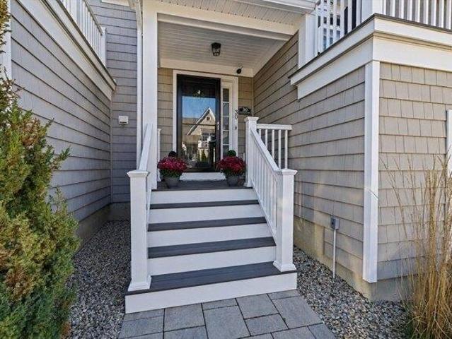 House for sale in Manomet, Massachusetts