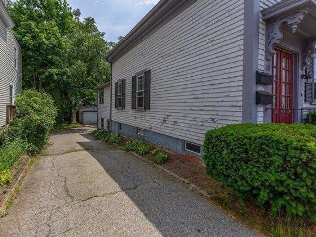 House for sale in Manomet, Massachusetts