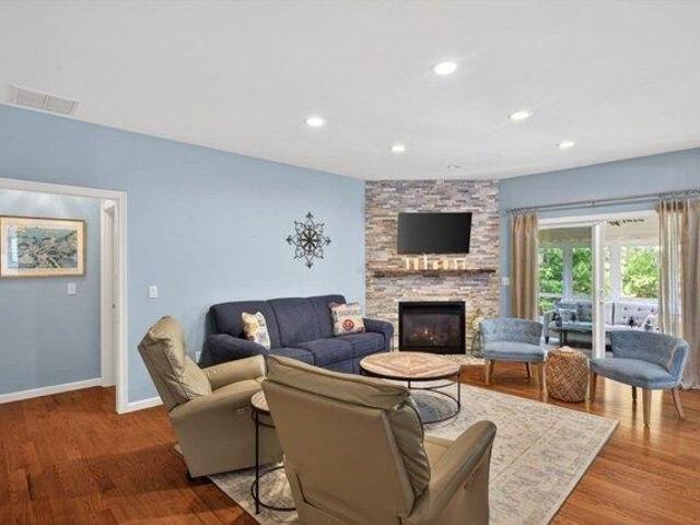 House for sale in Manomet, Massachusetts