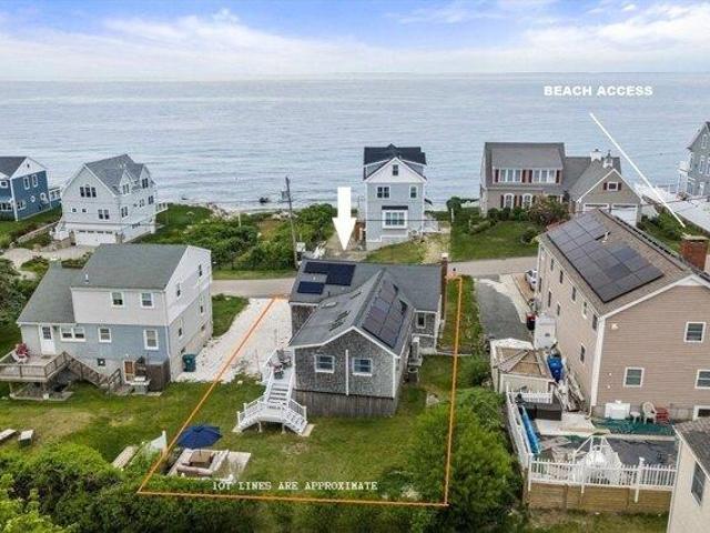 House for sale in Manomet, Massachusetts