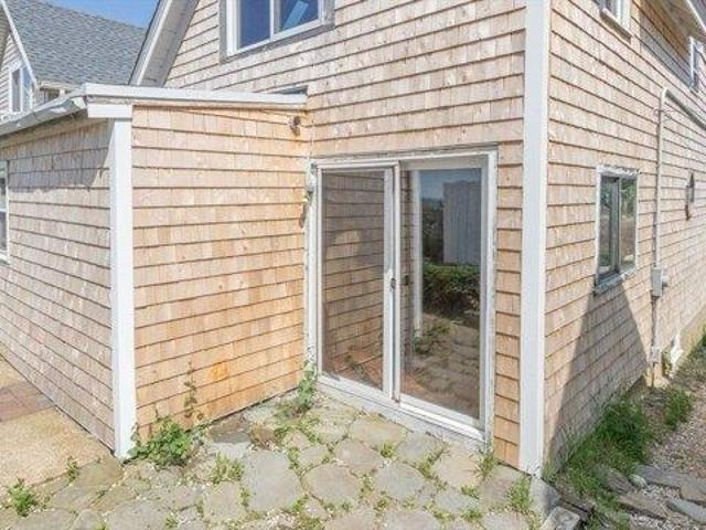 House for sale in Manomet, Massachusetts