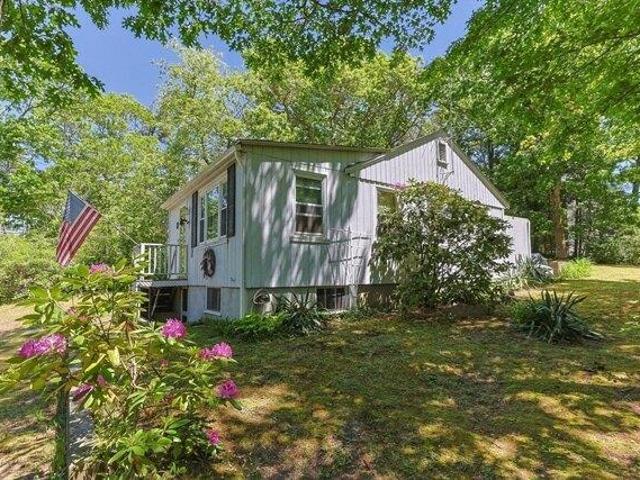 House for sale in Manomet, Massachusetts