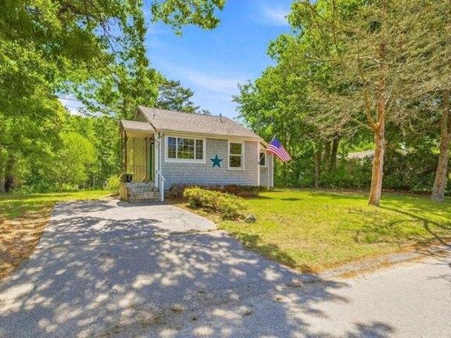 House for sale in Manomet, Massachusetts