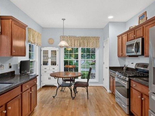 House for sale in Manomet, Massachusetts