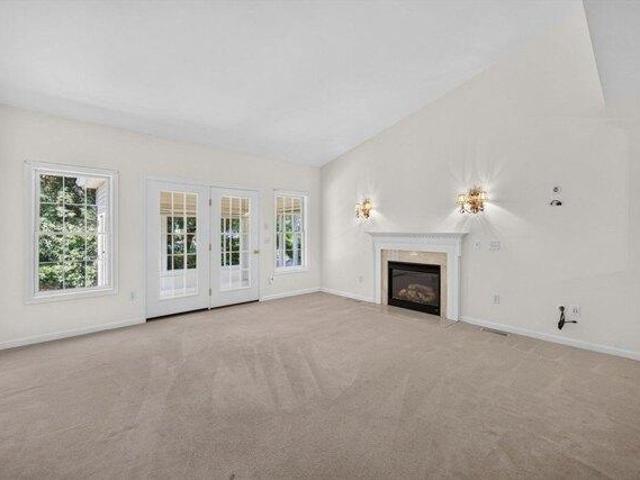 House for sale in Manomet, Massachusetts