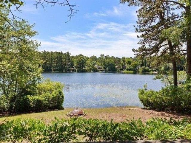 House for sale in Manomet, Massachusetts