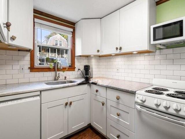 House for sale in White Horse Beach, Plymouth