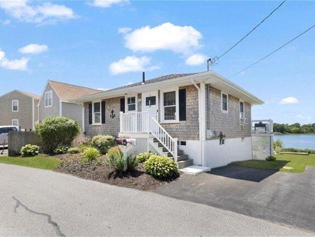 House for sale in Portsmouth, Rhode Island
