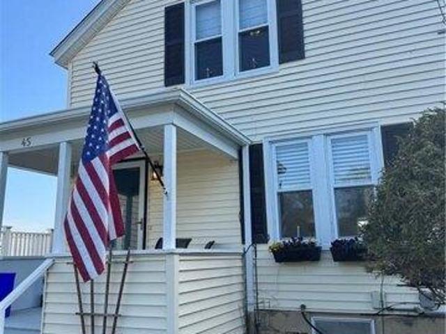 House for sale in Portsmouth, Rhode Island