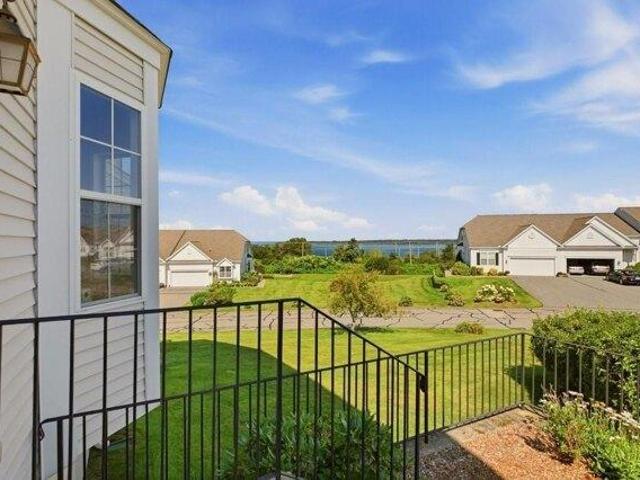 House for sale in Portsmouth, Rhode Island