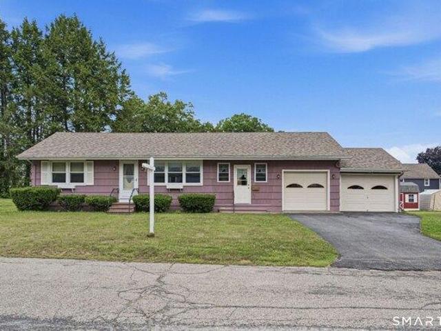 House for sale in Putnam, Connecticut