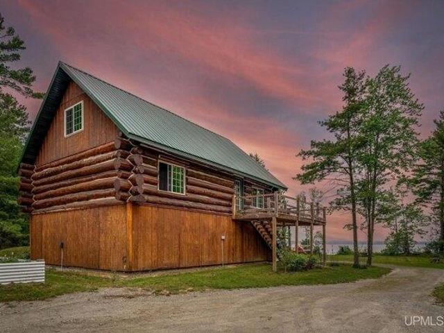 House for sale in Rapid River, Michigan