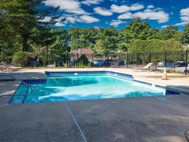 House for sale in Rochester, Strafford County