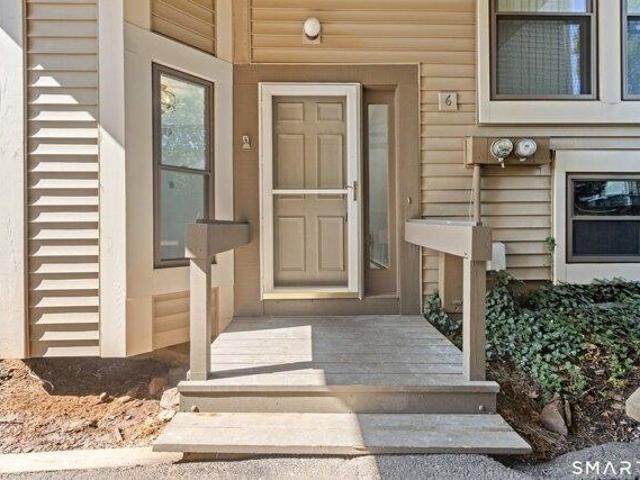 House for sale in Rocky Hill, Connecticut