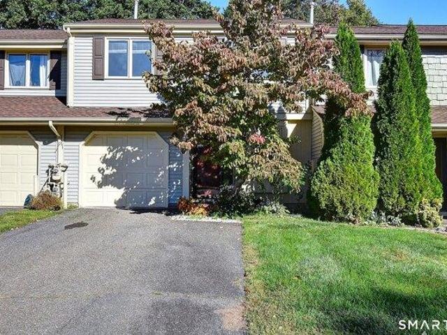 House for sale in The Oaks Condominiums, Rocky Hill