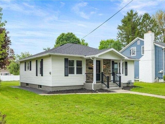 House for sale in Oneida, New York