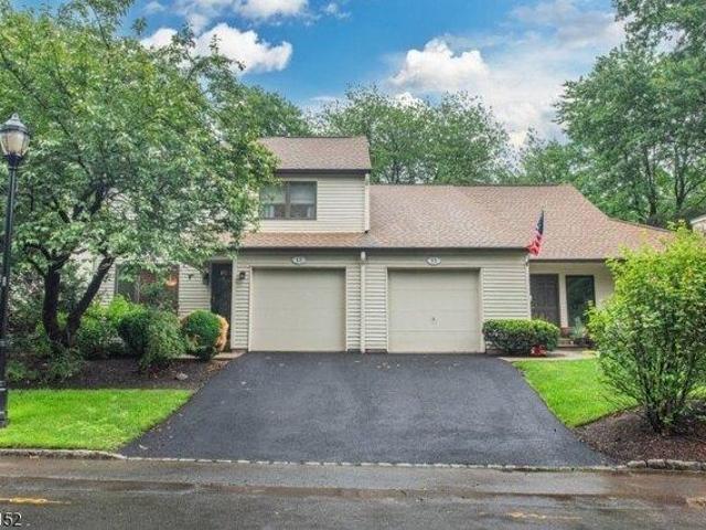 House for sale in Roseland, New Jersey