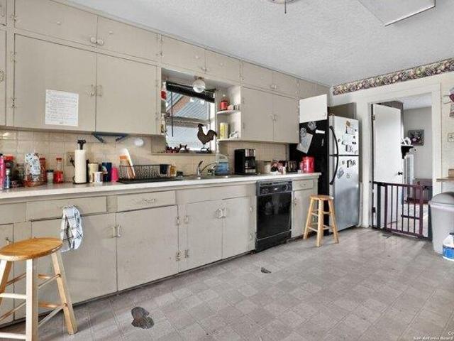 House for sale in Leesville, Texas