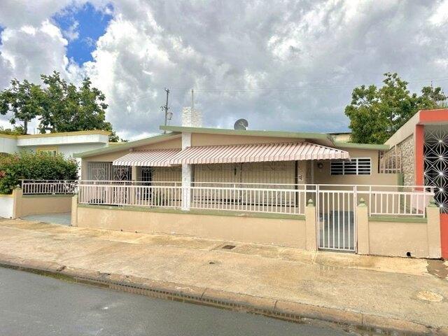House for sale in San Juan