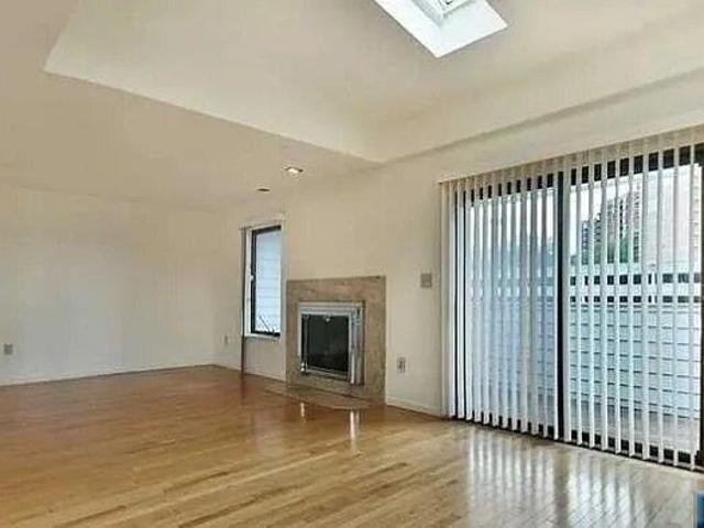 House for sale in Hudson, New Jersey