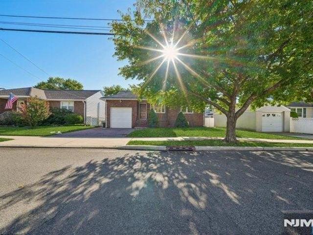 House for sale in Secaucus, Hudson County