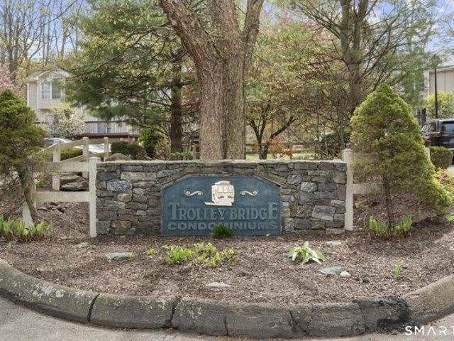 House for sale in Shelton, Connecticut