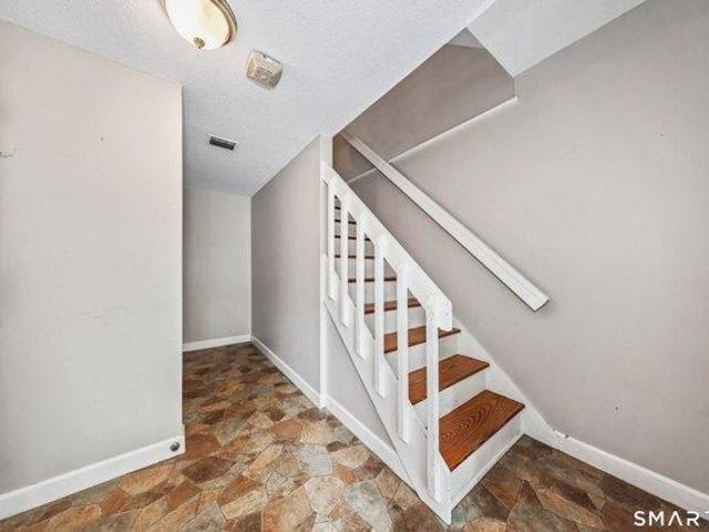 House for sale in Simsbury, Connecticut