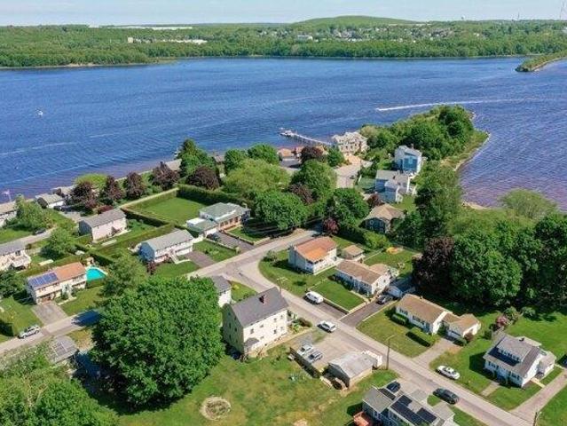 House for sale in Somerset, Bristol County