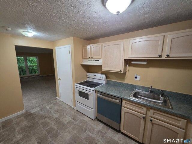 House for sale in South Windsor, Connecticut