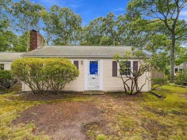 House for sale in South Yarmouth, Yarmouth