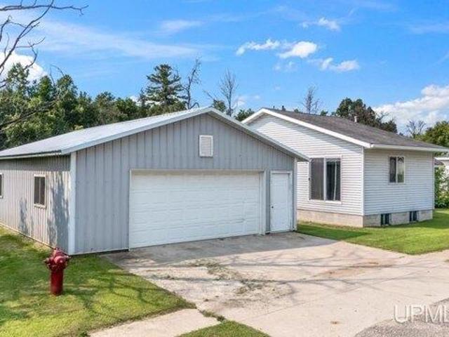 House for sale in Spalding, Michigan