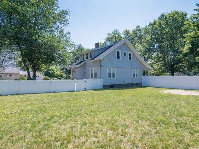 House for sale in Hampden, Massachusetts