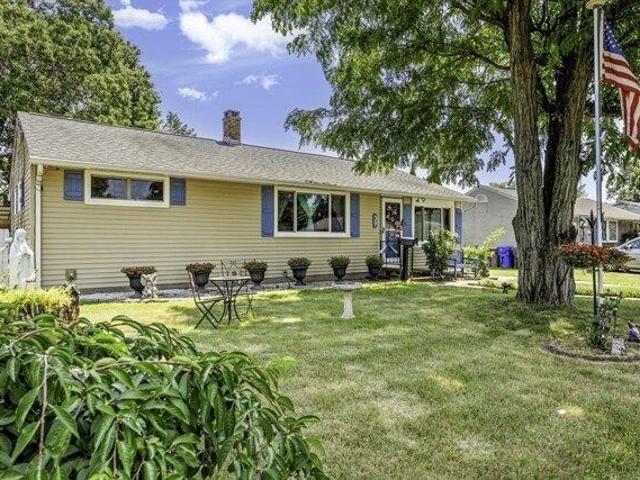 House for sale in Hampden, Massachusetts