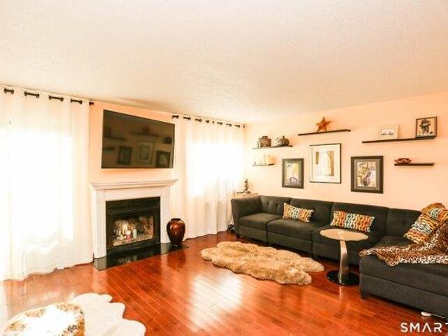 House for sale in Cos Cob, Connecticut
