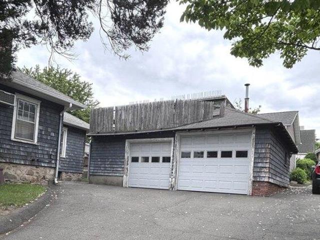 House for sale in Cos Cob, Connecticut