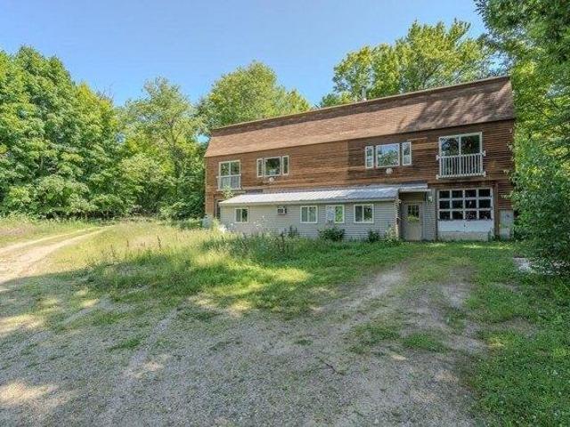 House for sale in Strafford, Strafford County