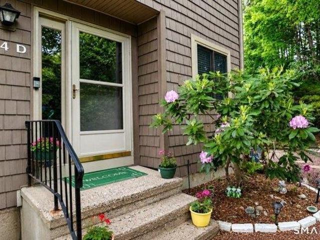 House for sale in Stratford, Connecticut