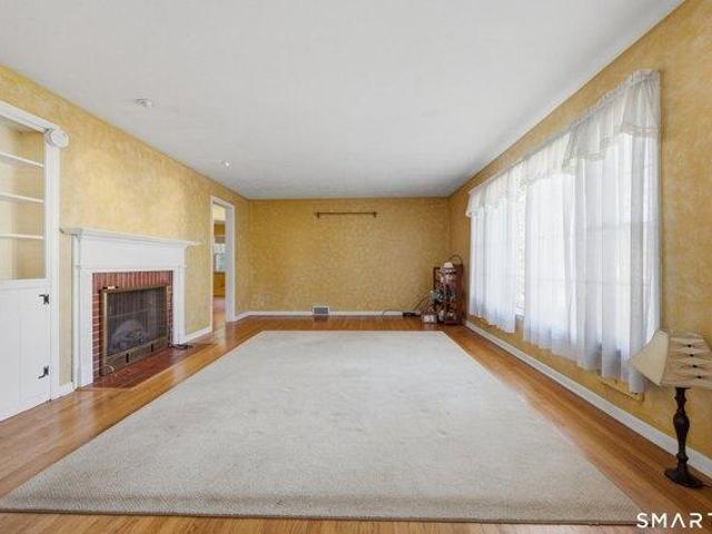 House for sale in Stratford, Greater Bridgeport Planning Region