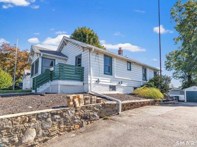 House for sale in Stratford, Greater Bridgeport Planning Region