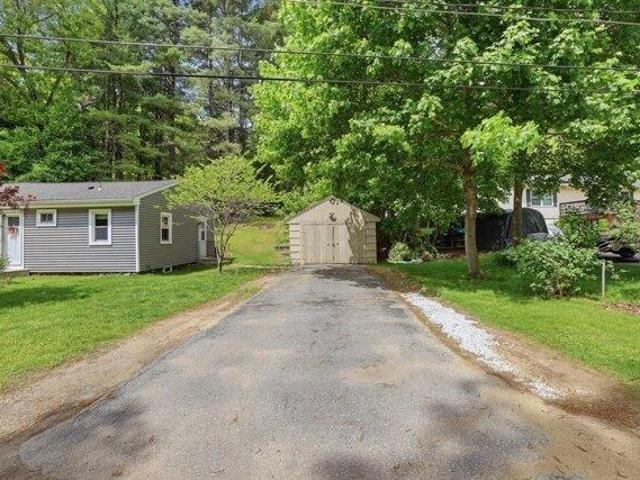 House for sale in Fiskdale, Massachusetts