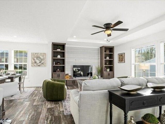 House for sale in Fiskdale, Massachusetts