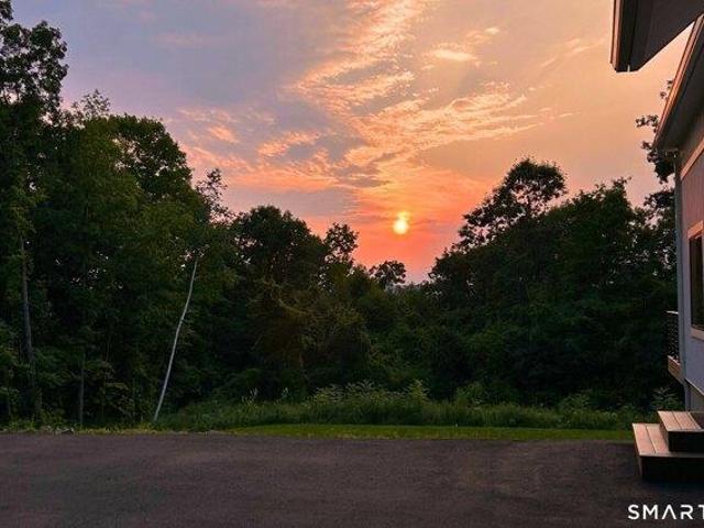 House for sale in Suffield, Connecticut