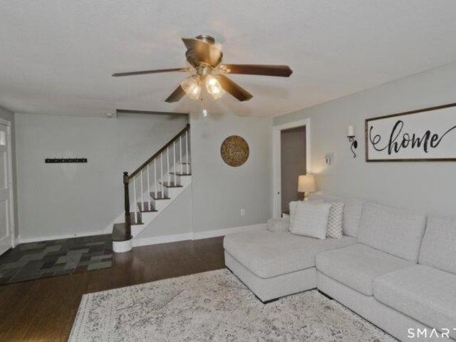 House for sale in Suffield, Connecticut