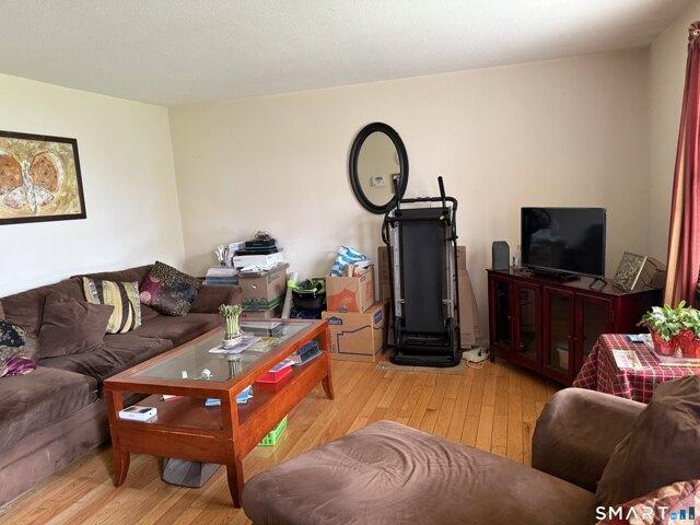 House for sale in Suffield, Connecticut