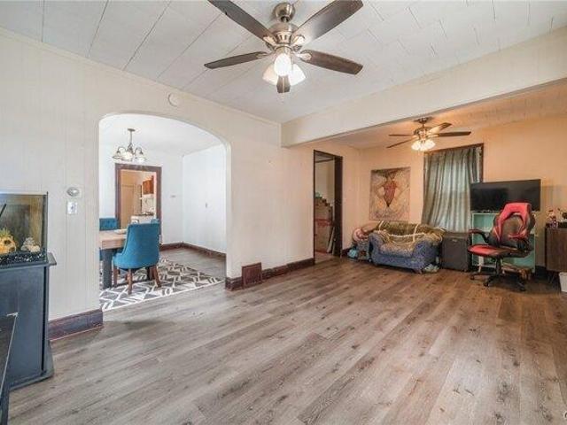 House for sale in Syracuse, New York