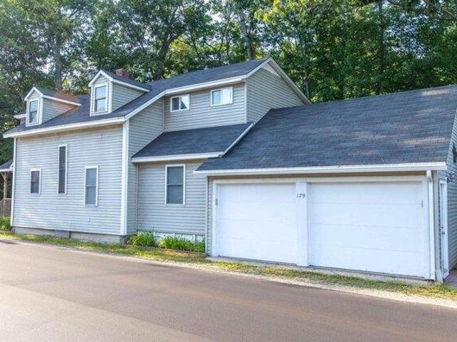 House for sale in Whittier, Tamworth